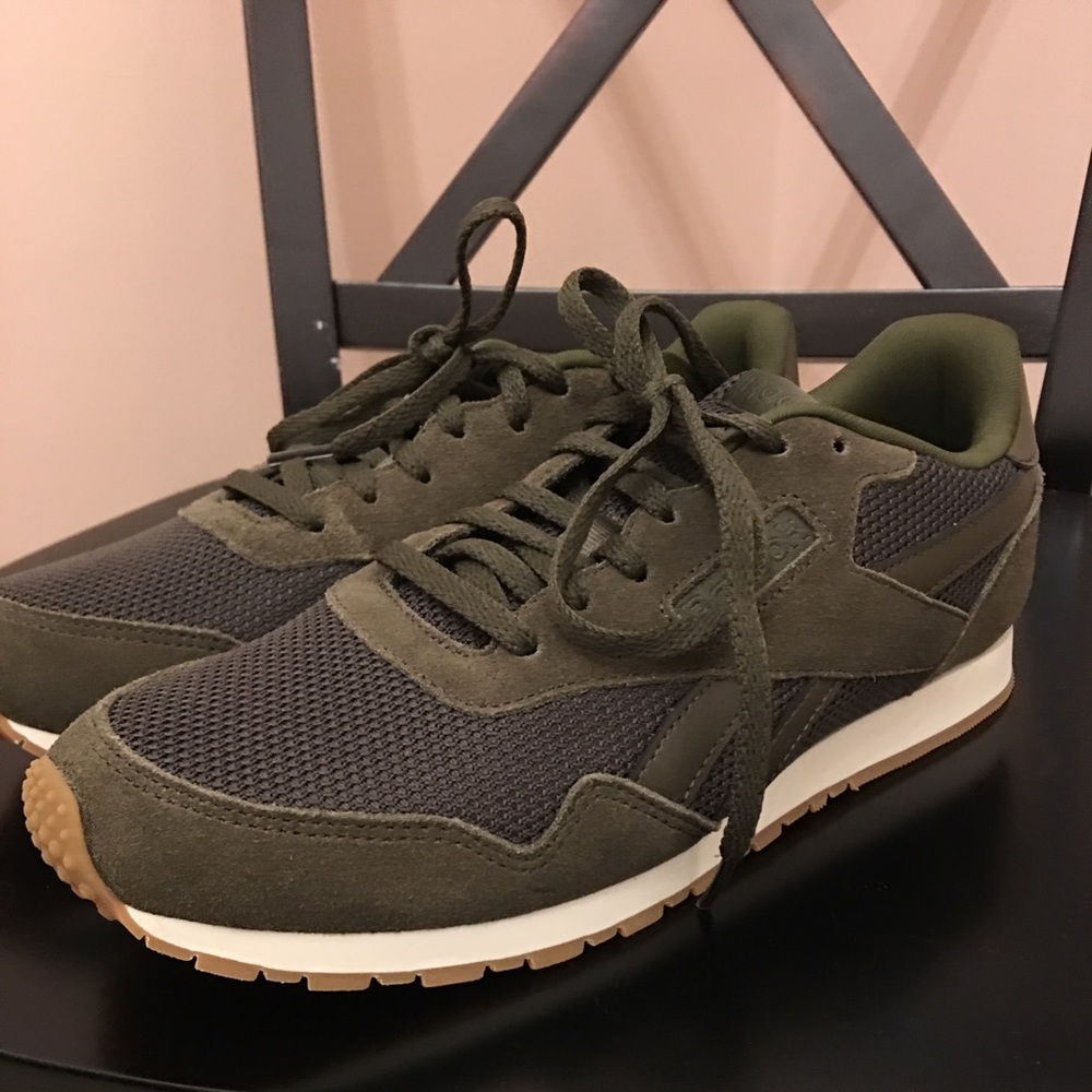 Reebok Sneakers
